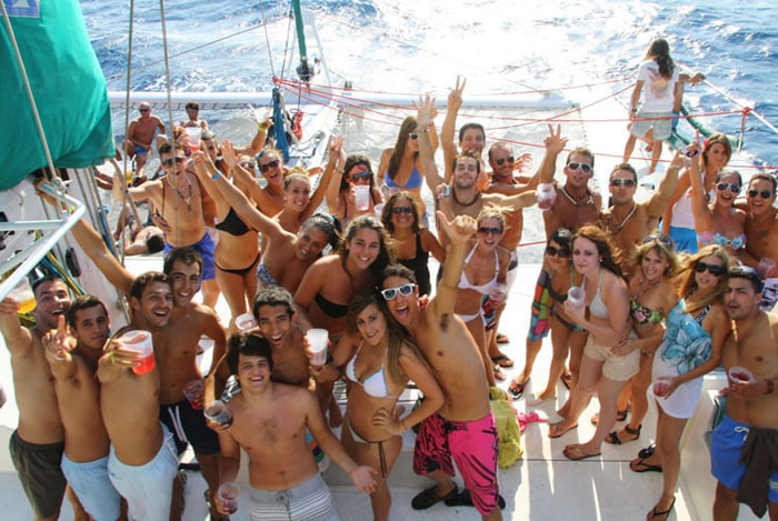 Fiesta en barco, party boat